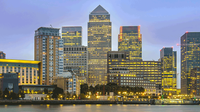 Canary Wharf Chauffeur Service – Luxury Cars & Professional Drivers