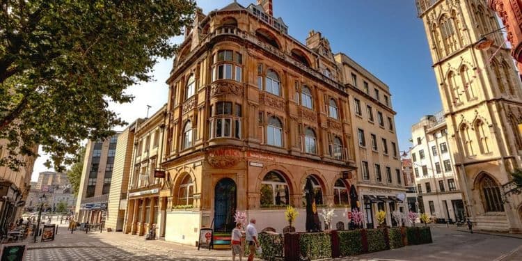 Chauffeur Service London to Bristol