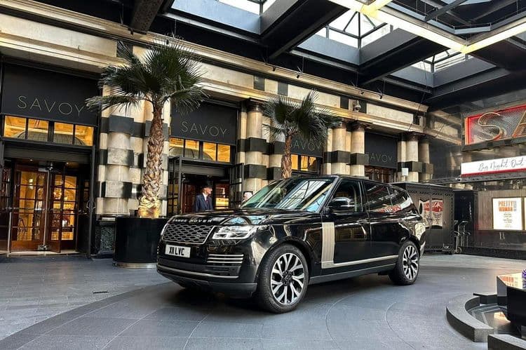 Private Limo Tour Chauffeur in London – VIP Sightseeing Experience